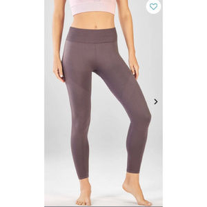 Fabletics Seamless Solid 7/8 Leggings